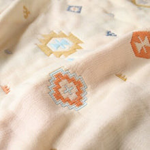 Load image into Gallery viewer, Hoppetta Bobo Six Layer Gauze Blanket Totem