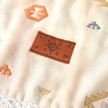 Load image into Gallery viewer, Hoppetta Bobo Six Layer Gauze Blanket Totem