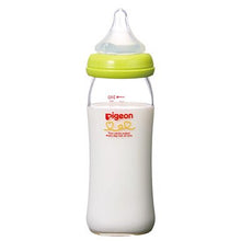 Load image into Gallery viewer, Pigeon Wide Breastfeeding Feeling Heat Resistant Glass Baby Bottle